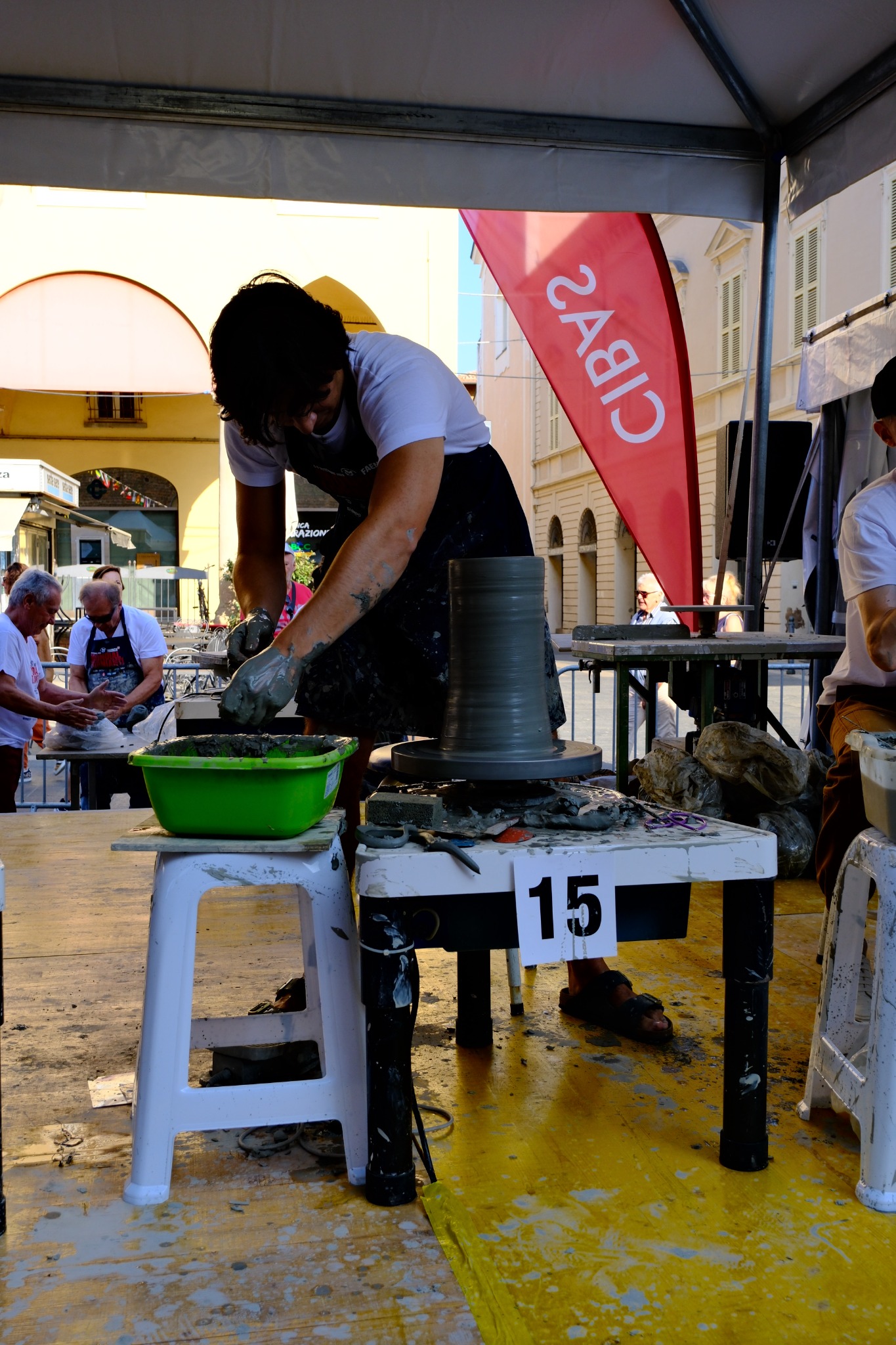 Daniel Pontoriero representing the United States while throwing at station 15 in Faenza
